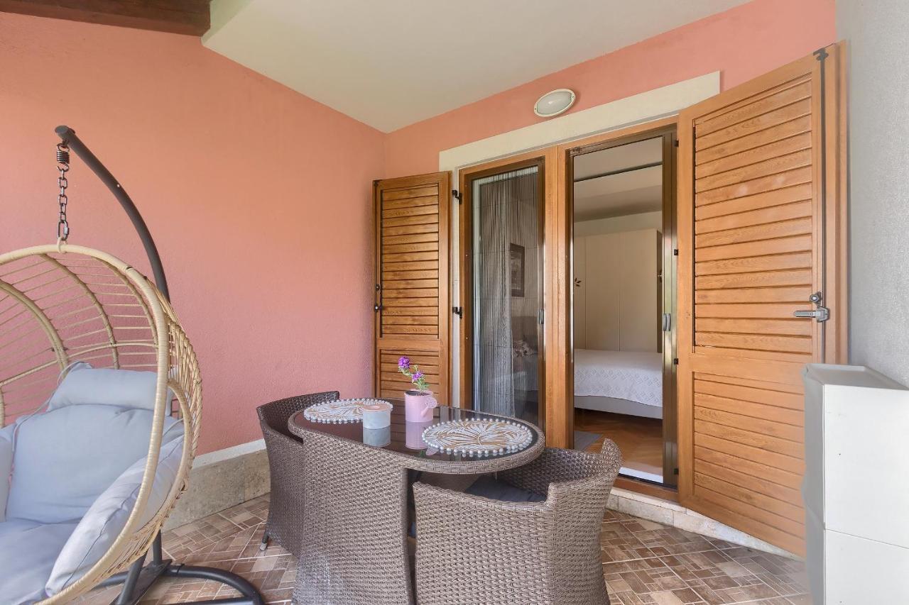 Apartment Palm View II Rovinj Exterior foto